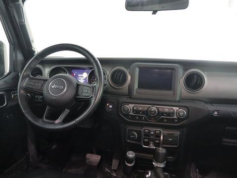 Used 2021 Jeep Wrangler Unlimited Sport AWD/4WD image 2