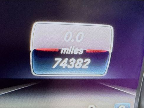 Used 2018 Mercedes-Benz GLA 250 4MATIC image 4