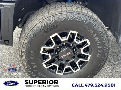 Used 2024 GMC Sierra 2500 AT4X AWD/4WD image 15