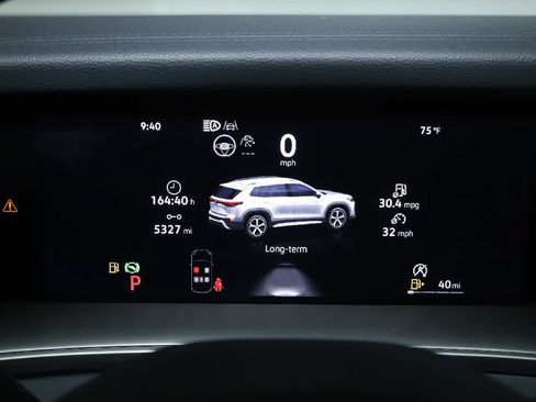 Certified 2026 Volkswagen Tiguan SE R-Line FWD image 26