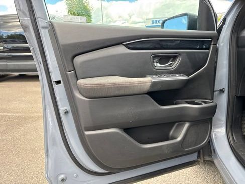 Certified 2023 Honda Pilot Sport image 44