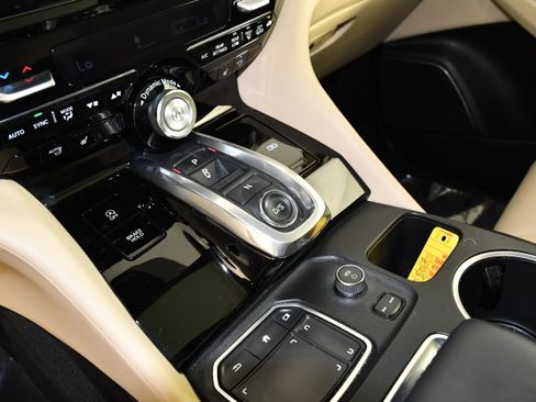 Certified 2024 Acura MDX SH-AWD w/ Technology Package image 30