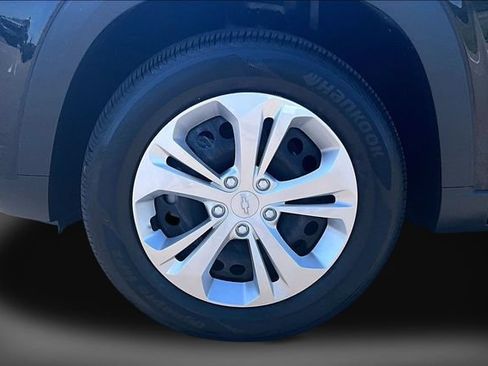 Used 2024 Chevrolet Trax LS FWD image 8
