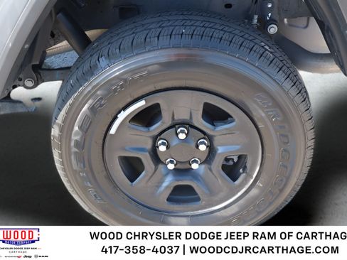 Used 2024 Jeep Gladiator Sport AWD/4WD image 15