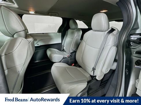 New 2026 Toyota Sienna XLE image 23