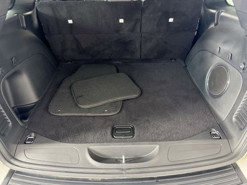 Used 2022 Jeep Grand Cherokee Laredo X image 23