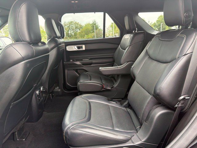 Used 2020 Ford Explorer ST w/ Premium Technology Package AWD/4WD image 17