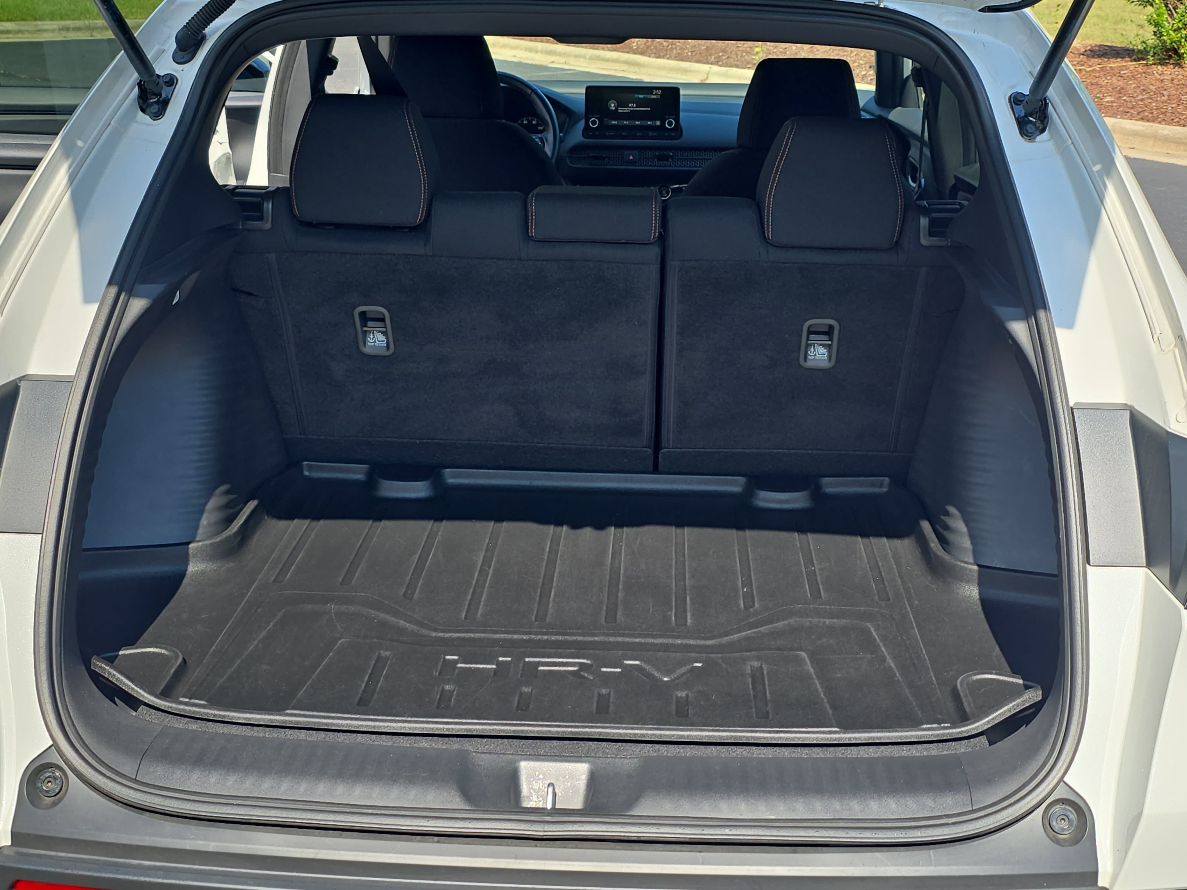 Certified 2025 Honda HR-V Sport image 12