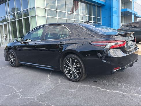 Used 2023 Toyota Camry SE FWD image 8