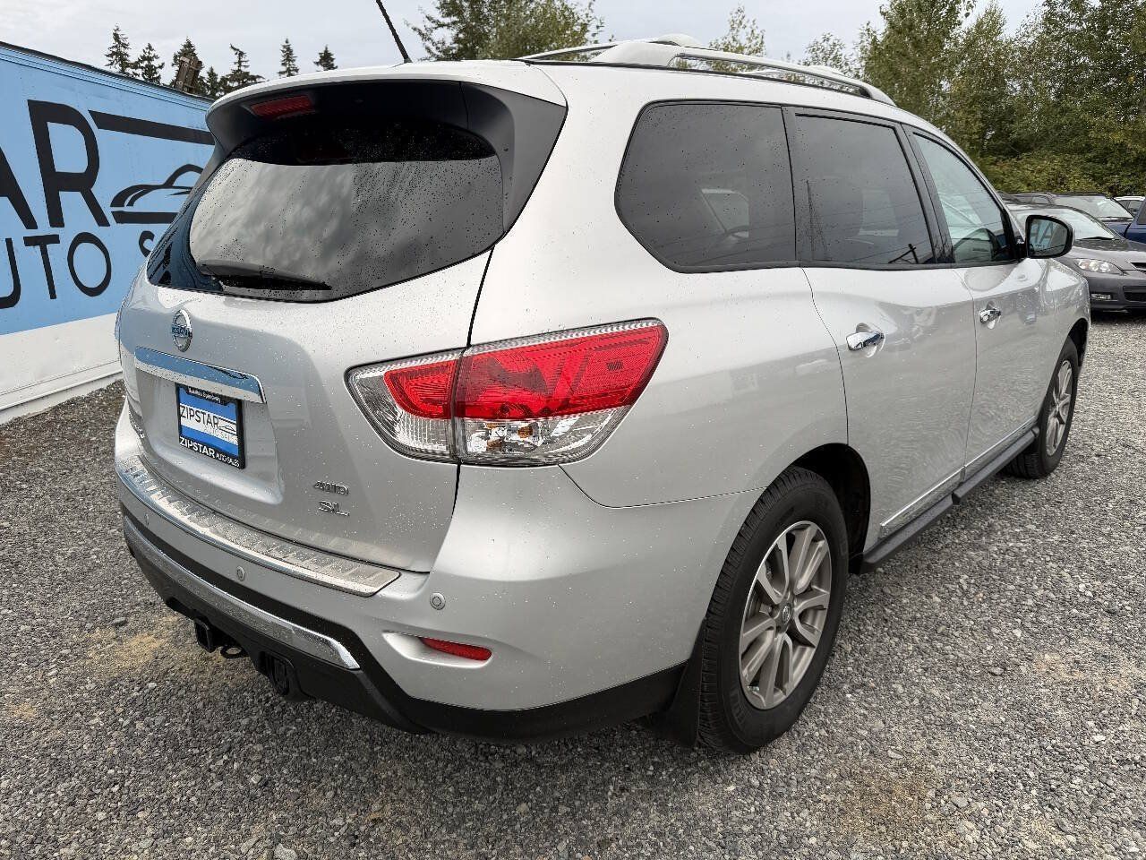 Used 2014 Nissan Pathfinder SL w/ SL Premium Package AWD/4WD image 3