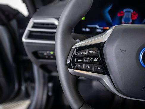 Used 2025 BMW i4 eDrive40 w/ Parking Assistance Package image 38