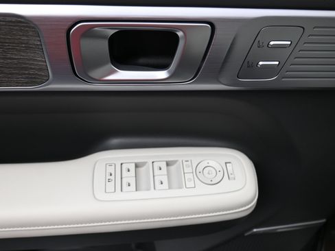 Used 2024 Hyundai Santa Fe Calligraphy FWD image 14