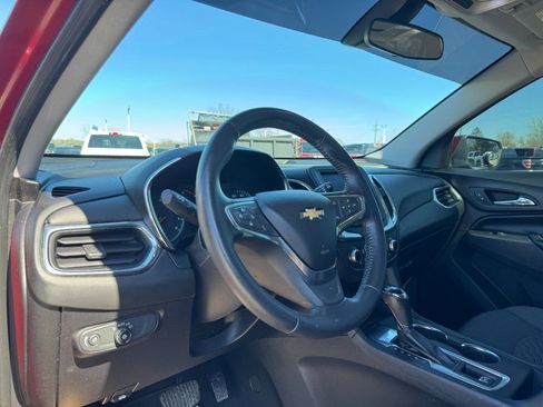 Used 2018 Chevrolet Equinox LT image 14
