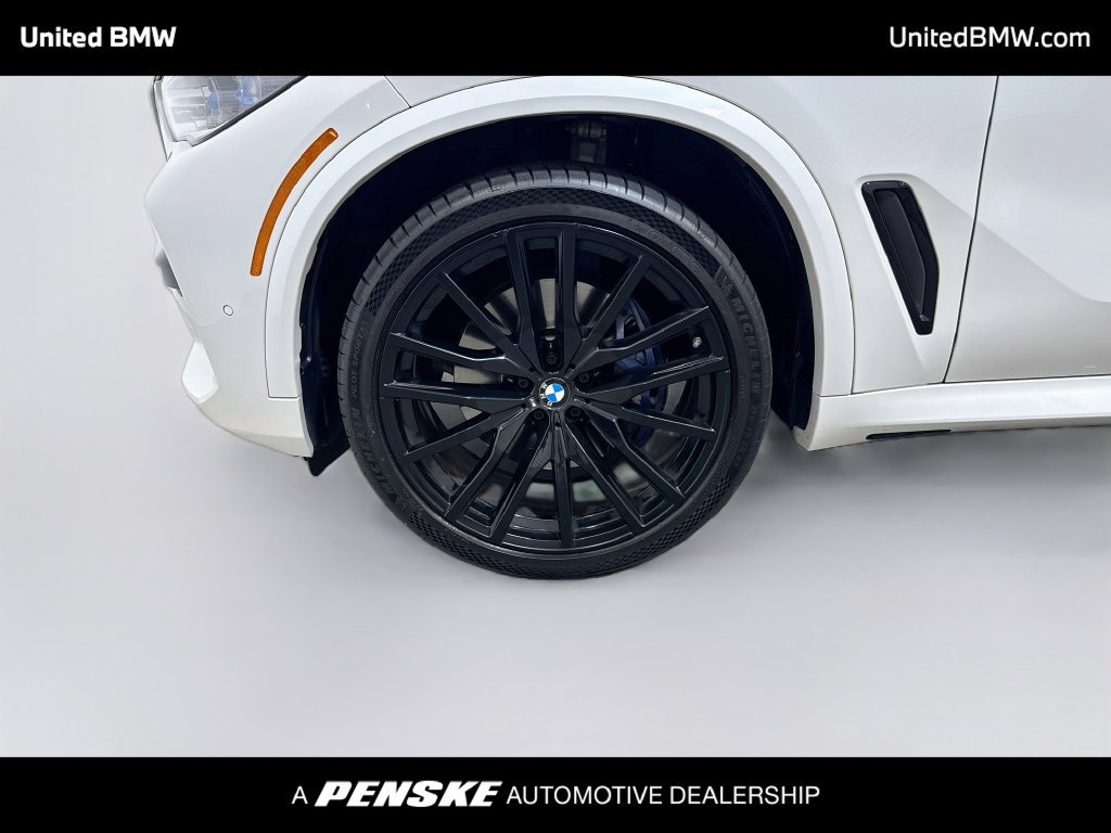 Used 2022 BMW X5 xDrive40i w/ M Sport Package AWD/4WD image 9