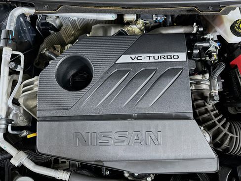 Used 2023 Nissan Rogue S image 32