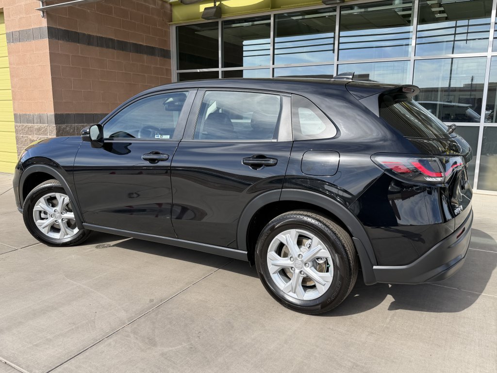 Used 2024 Honda HR-V LX image 5