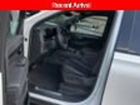 Used 2025 Chevrolet Suburban RST w/ Comfort Package AWD/4WD image 7