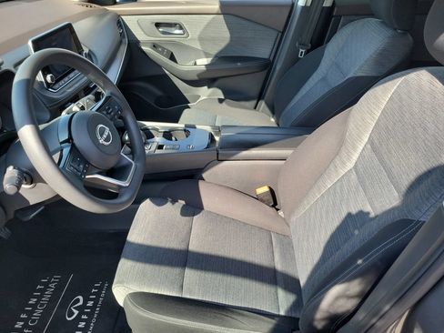Used 2023 Nissan Rogue SV FWD image 25