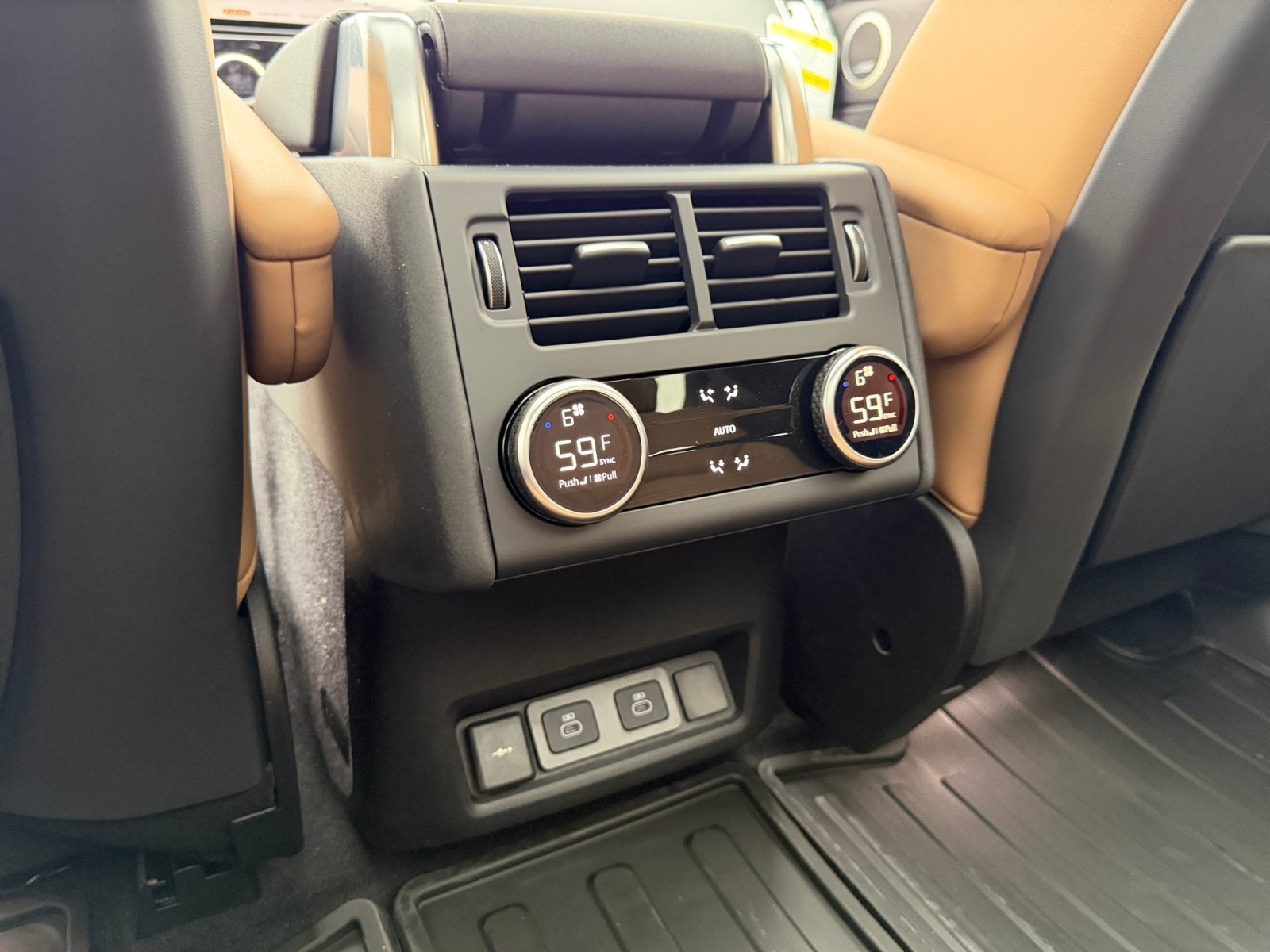New 2026 Land Rover Discovery Dynamic SE AWD/4WD image 18