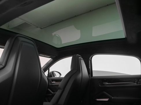 New 2025 Porsche Cayenne Turbo image 57