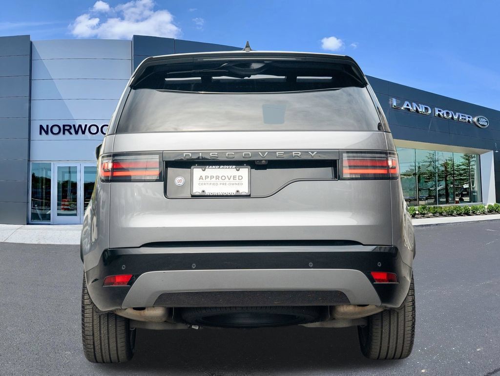 Used 2024 Land Rover Discovery Dynamic SE AWD/4WD image 5