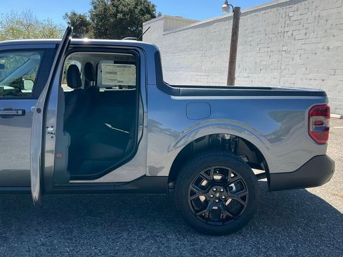 New 2025 Ford Maverick Lariat w/ Black Appearance Package image 39