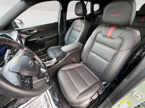 Certified 2024 Chevrolet Trax RS w/ Driver Confidence Package image 23