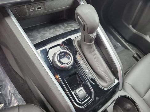 Used 2024 Chevrolet Colorado Trail Boss w/ Advanced Trailering Package AWD/4WD image 33