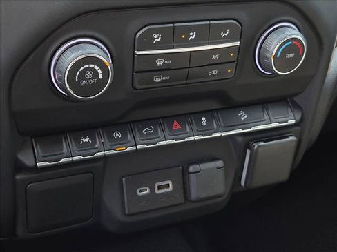 Used 2022 Chevrolet Silverado 1500 Custom Trail Boss AWD/4WD image 14