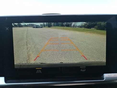 Used 2022 Chevrolet Silverado 1500 RST AWD/4WD image 25