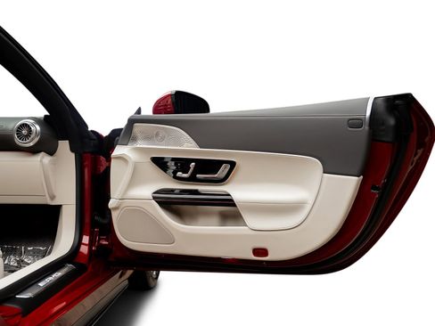 Used 2022 Mercedes-Benz SL 55 AMG 4MATIC image 58