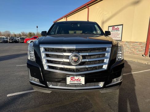 Used 2015 Cadillac Escalade Premium image 18