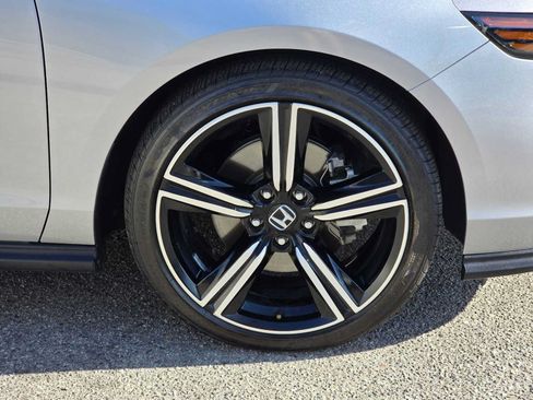 Used 2024 Honda Accord Sport image 9