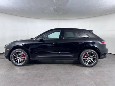 Certified 2024 Porsche Macan S AWD/4WD image 2