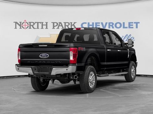 Used 2019 Ford F250 XLT w/ XLT Premium Package AWD/4WD image 2