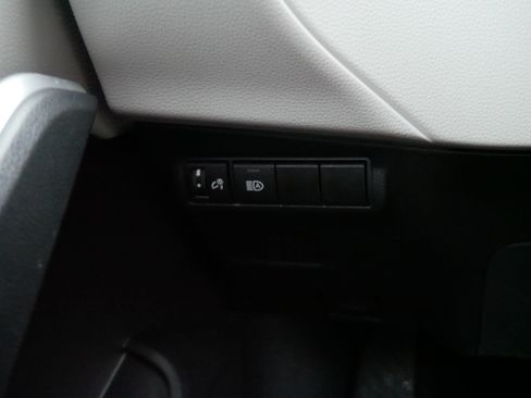 Certified 2023 Toyota Corolla Cross L AWD/4WD image 27