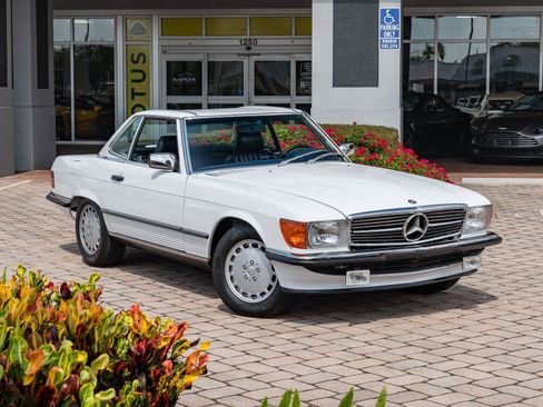 Used 1987 Mercedes-Benz 560 SL image 5