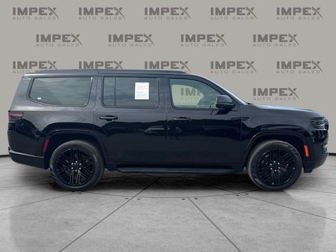 Used 2024 Jeep Wagoneer Series II w/ Convenience Group I AWD/4WD image 6
