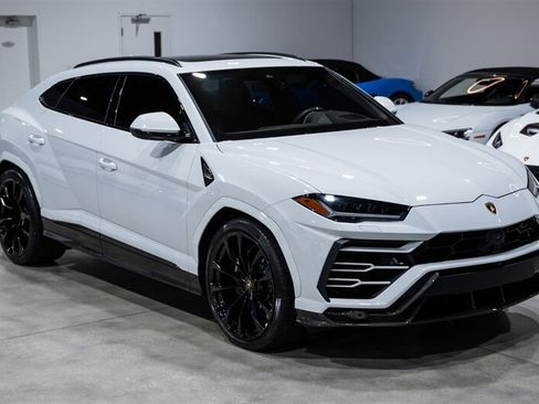 Used 2022 Lamborghini Urus AWD/4WD image 8