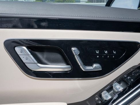 Used 2022 Mercedes-Benz S 500 4MATIC image 27