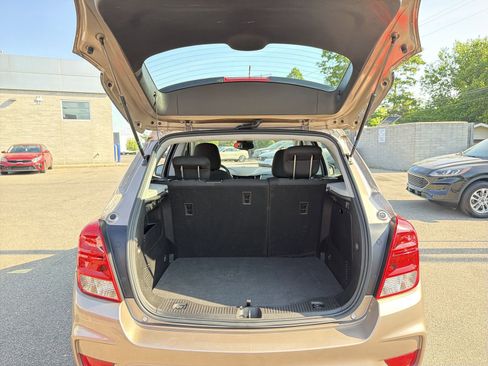 Used 2019 Chevrolet Trax LS FWD image 35
