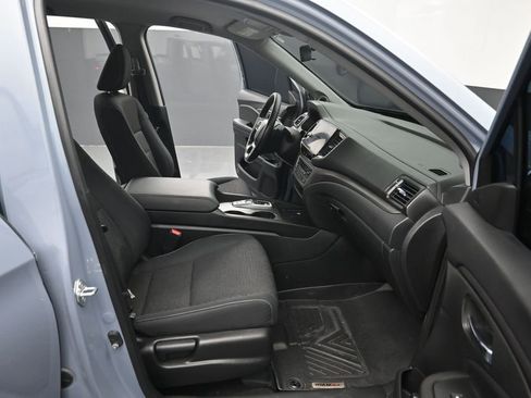 Used 2024 Honda Ridgeline Sport image 29