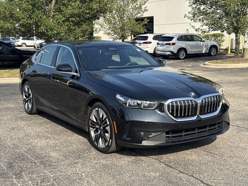 Used 2026 BMW 540i xDrive AWD/4WD image 3