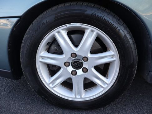 Used 2004 Volvo S60 2.5T AWD/4WD image 42