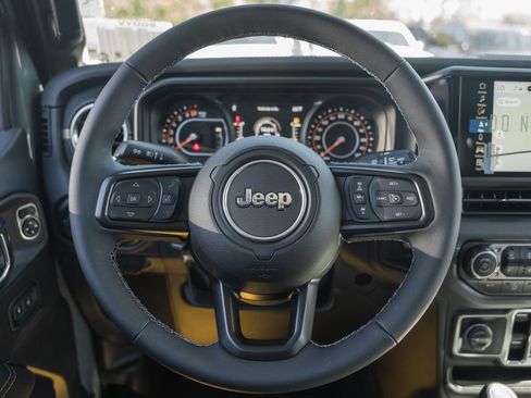 New 2025 Jeep Gladiator Sport w/ Premium Package image 28