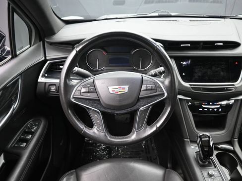 Used 2021 Cadillac XT5 Premium Luxury image 23
