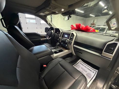 Used 2019 Ford F150 Lariat w/ Equipment Group 502A Luxury AWD/4WD image 36