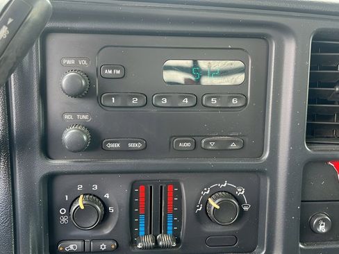 Used 2006 Chevrolet Silverado 3500 W/T w/ Snow Plow Prep Package image 17