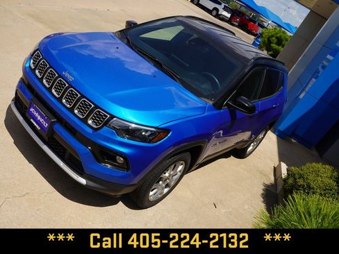 Used 2025 Jeep Compass Limited AWD/4WD image 14