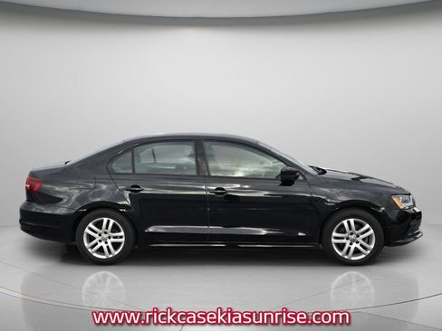 Used 2018 Volkswagen Jetta S image 4